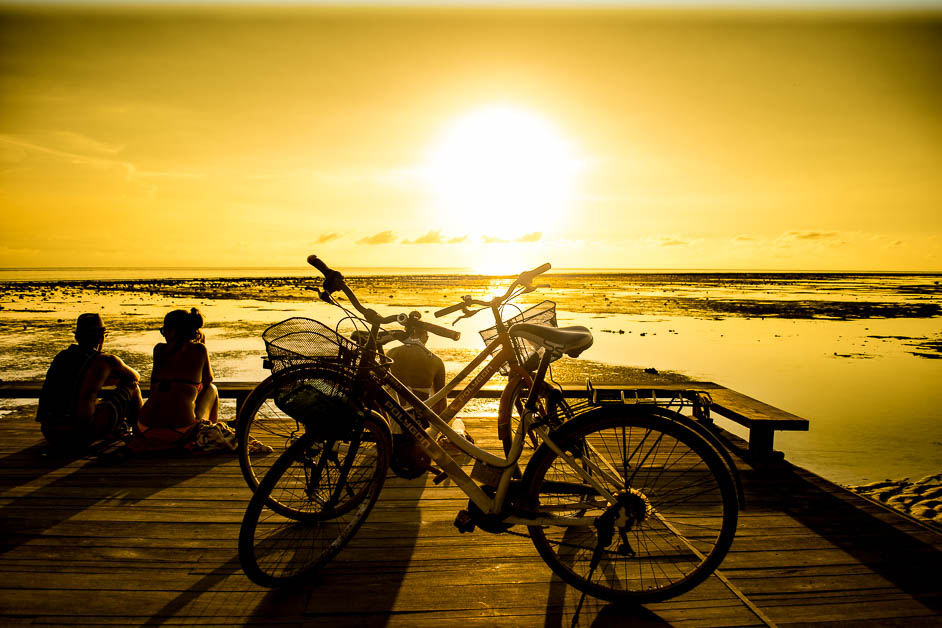 enjoying gili trawangan sunset