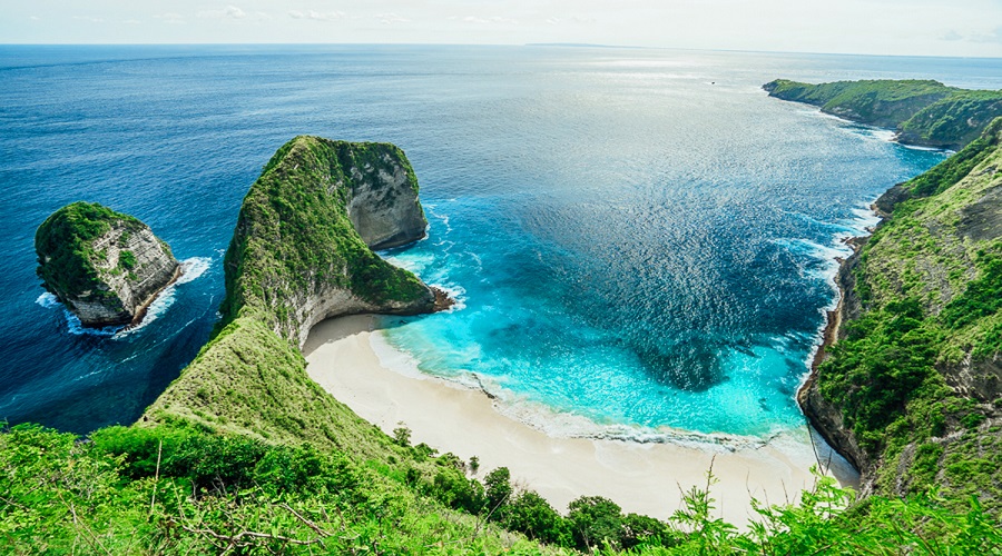 nusa penida kelingking beach
