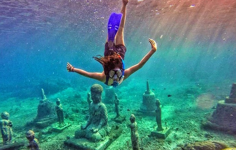 activity snorkeling at toyapakeh