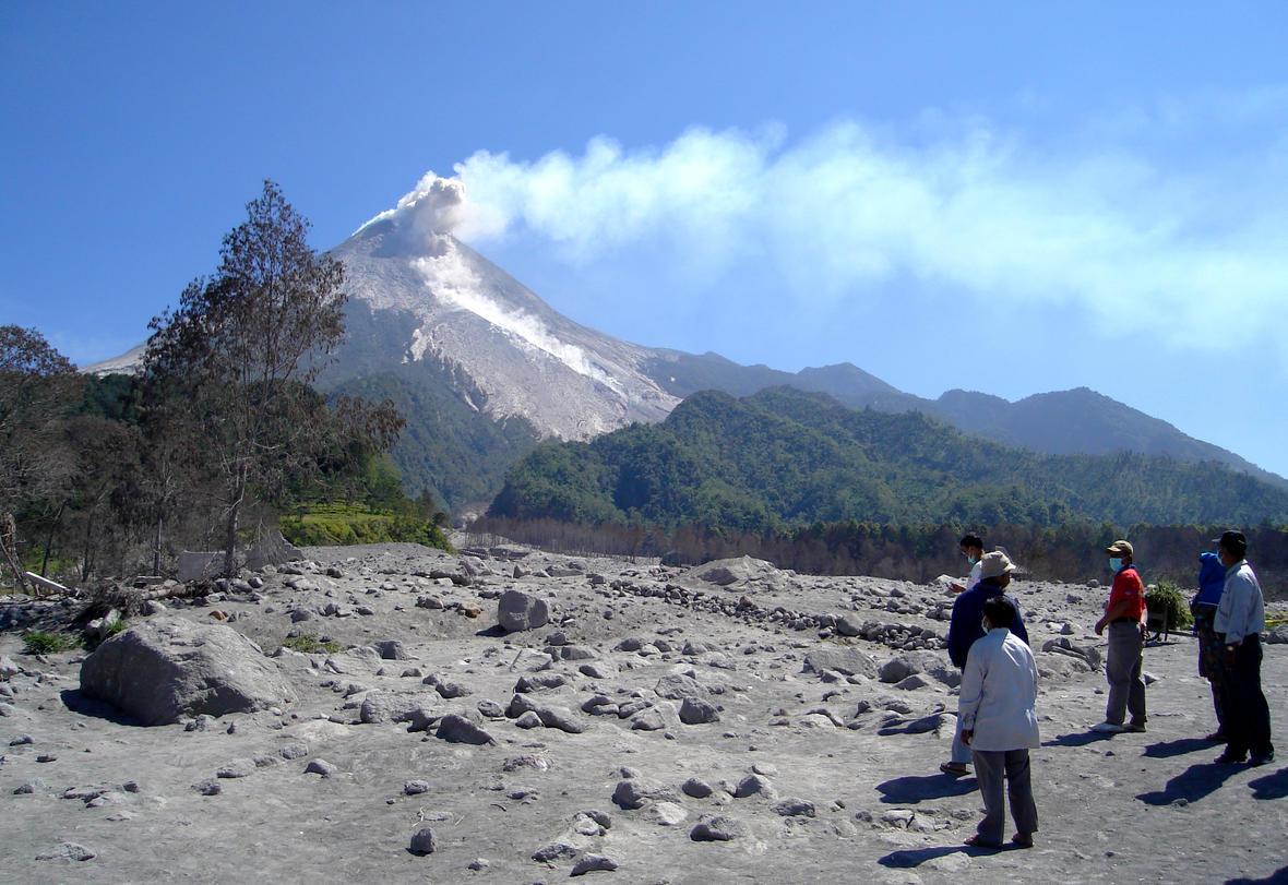 hike mount merapi in jogja