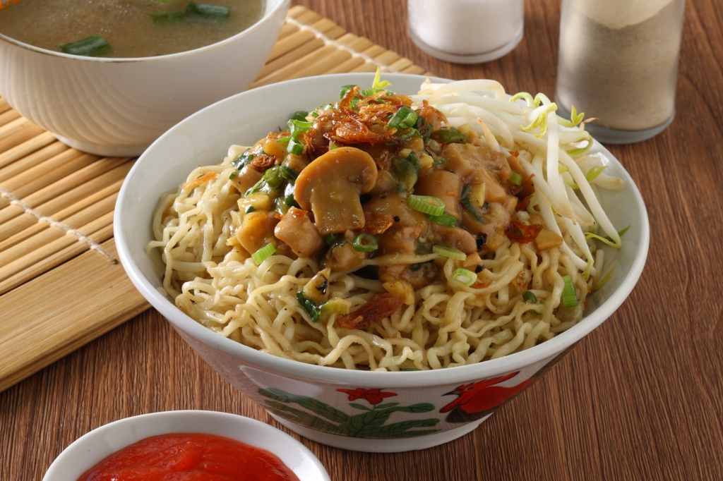 delicious indonesian mie ayam