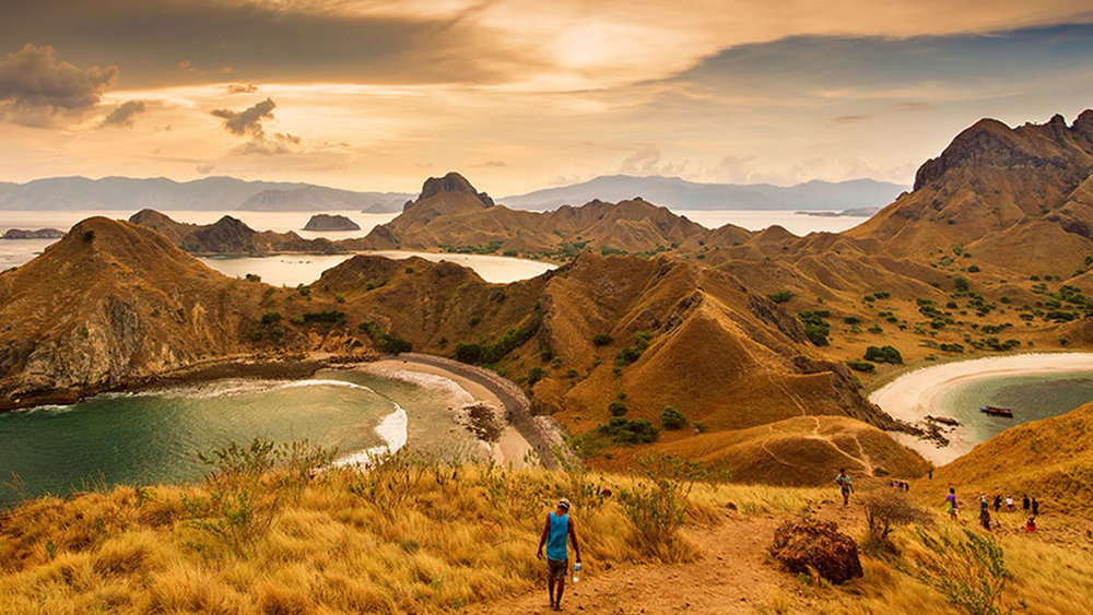 padar island adventure tour
