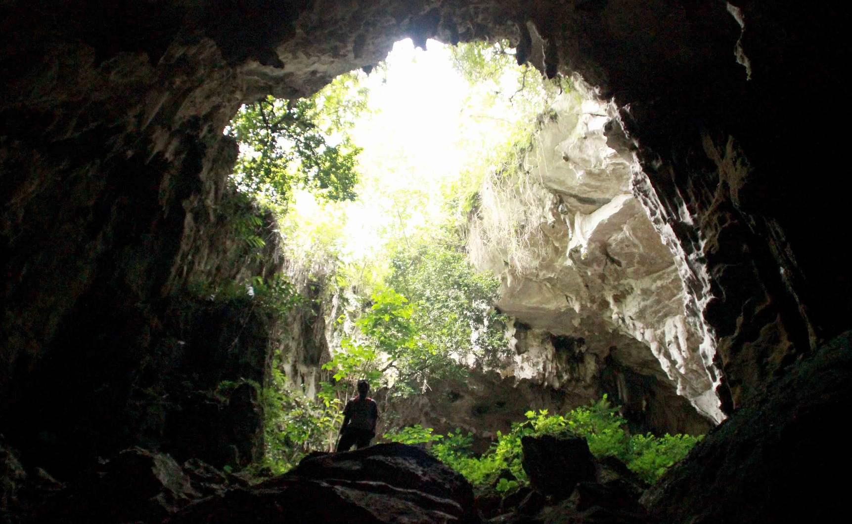 kontilola cave in baliem valley area