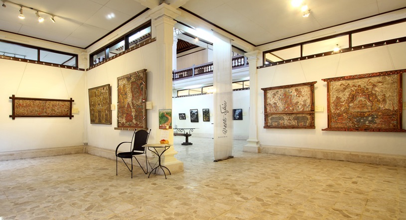 visiting arma museum ubud