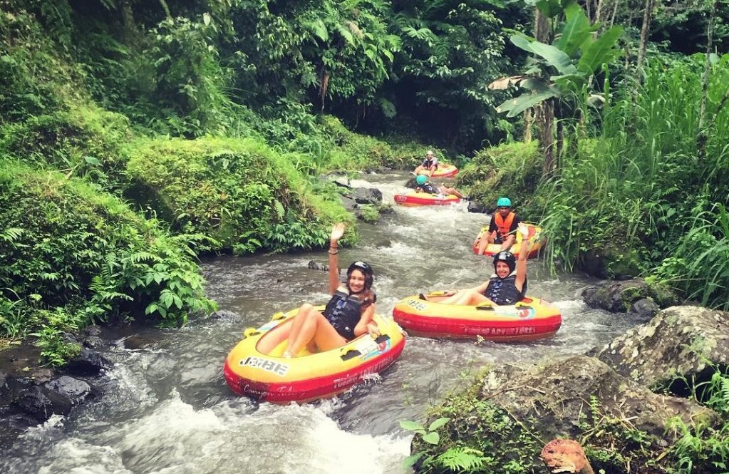 Water Tubing tour in Payangan