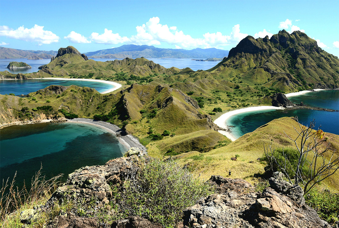 padar island is a tourist destination in labuan bajo