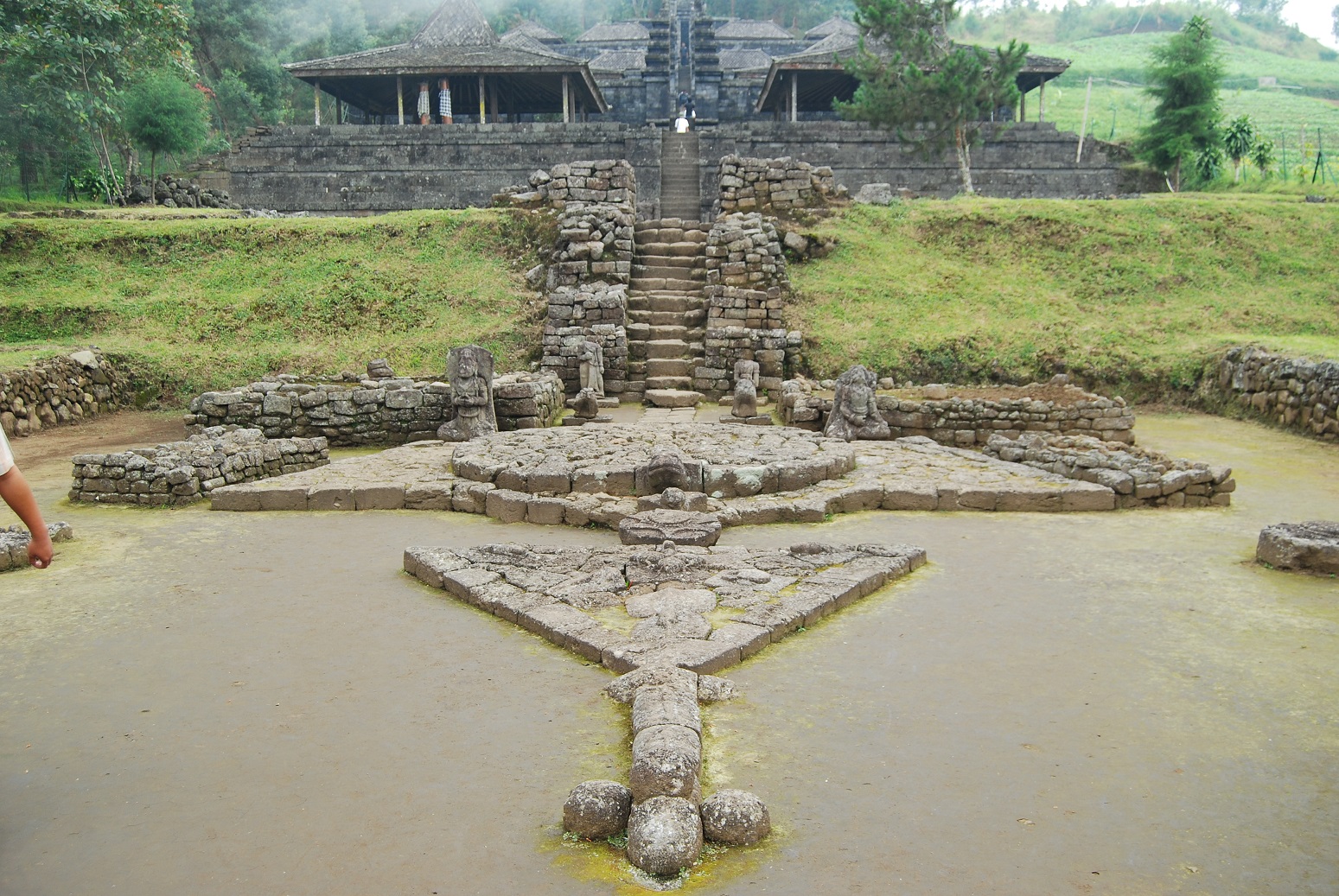 visit candi cetho in solo