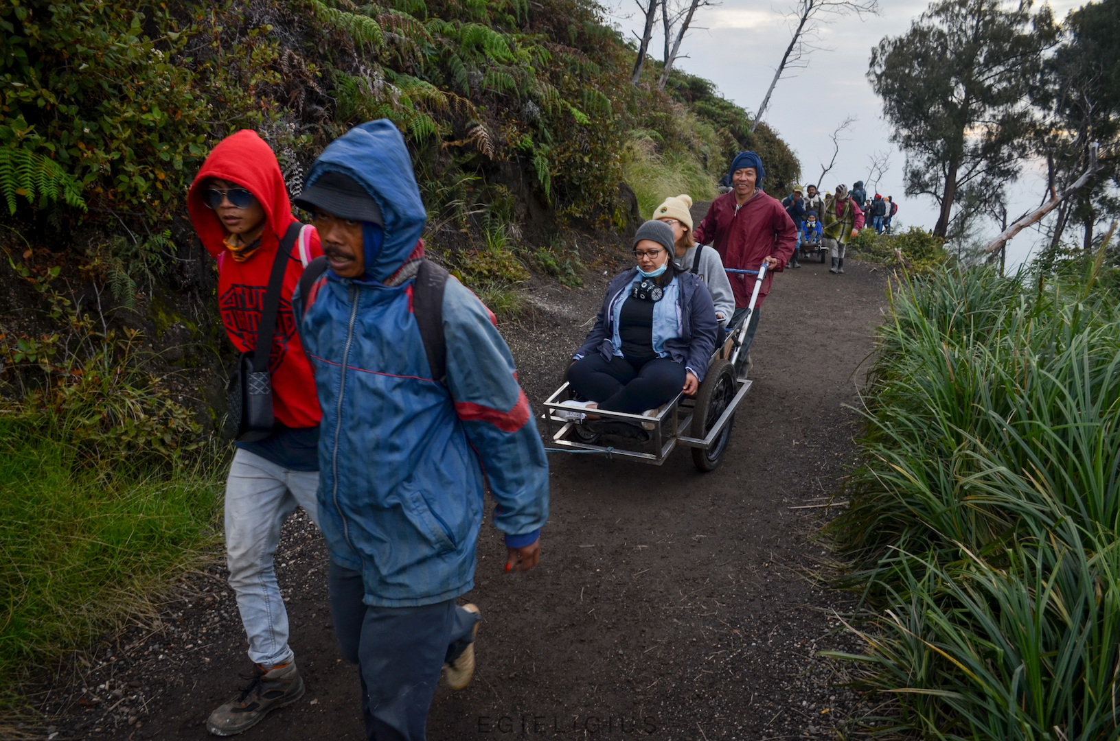 ijen taxi like hand made small wagon