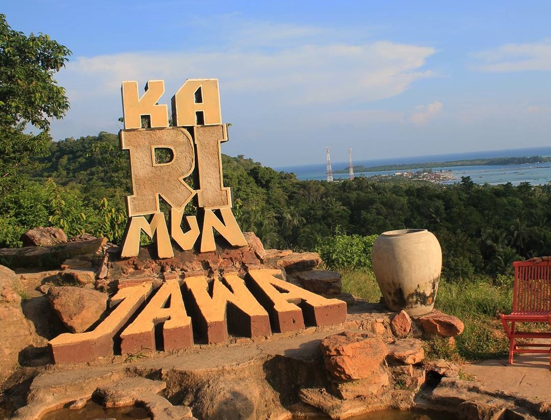 selfie at bukit cinta karimunjawa