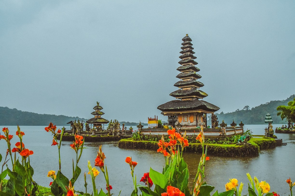 bali beratan lake with beautiful temple in the midle of it