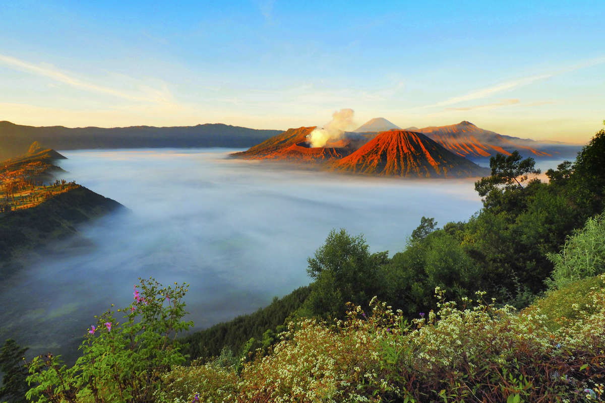 semeru volcano scenery