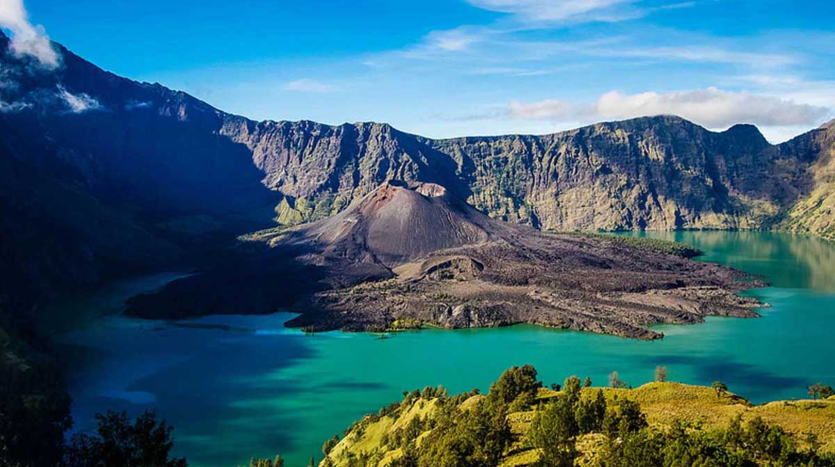 stunning mount rinjani view
