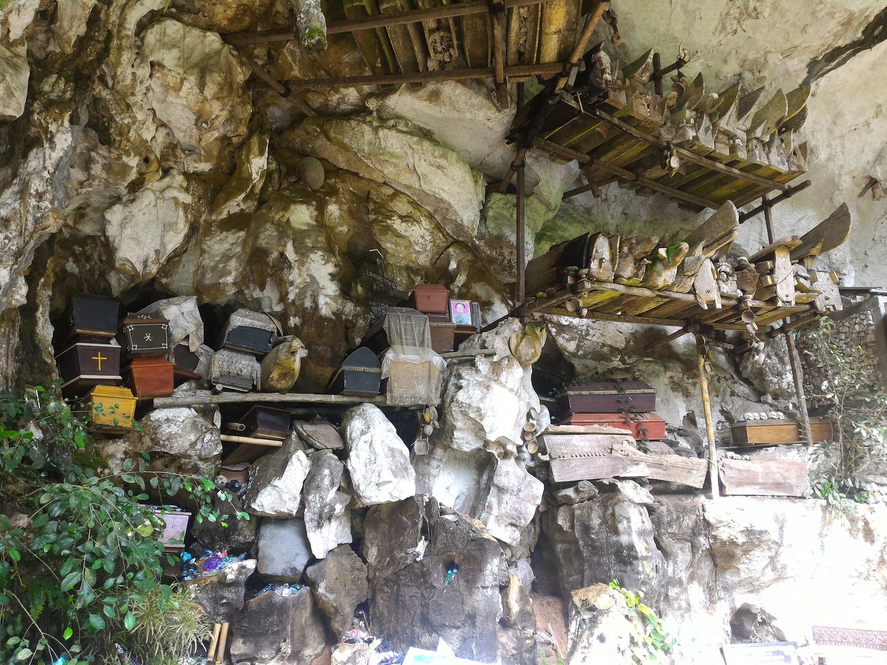 Londa is a cave that serves as a burial ground