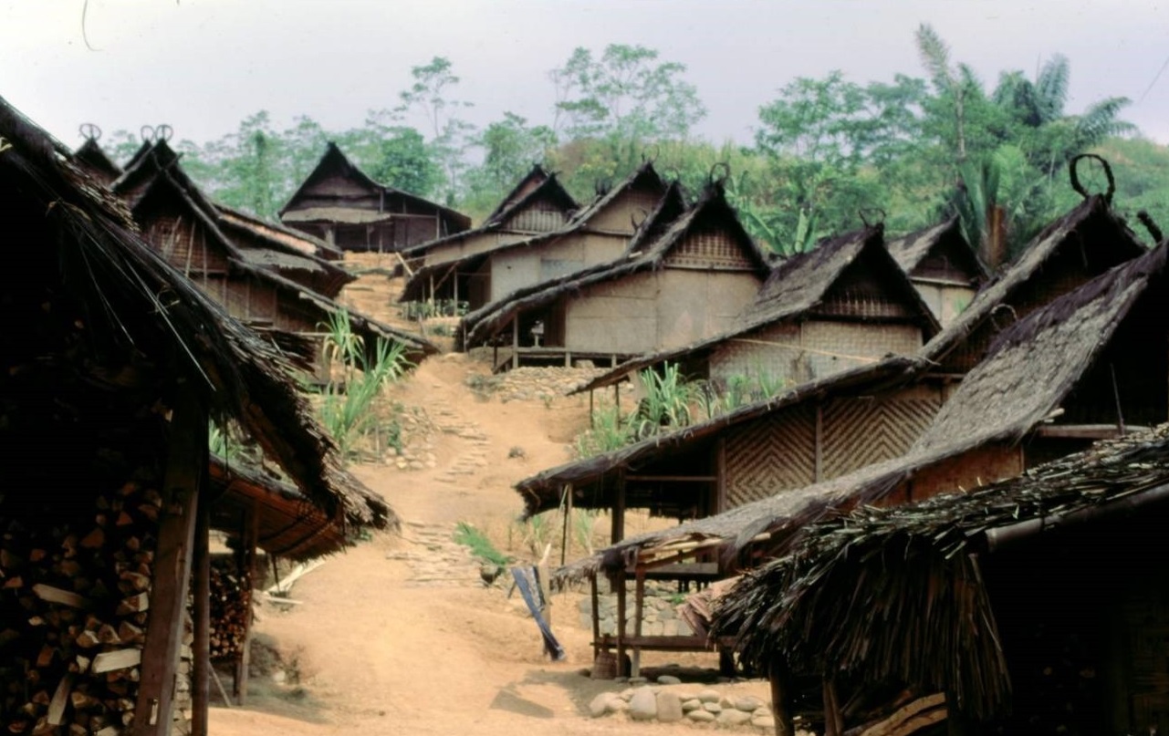 traditional culture of baduy village that reject technology