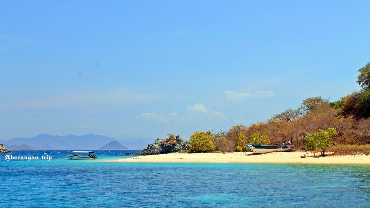 bidadari island beach in flores