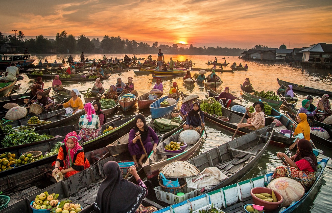 Lok Baintan Floating Market in Borneo