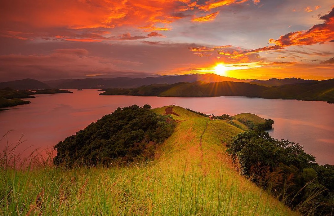 the beautiful sentani lake in papua