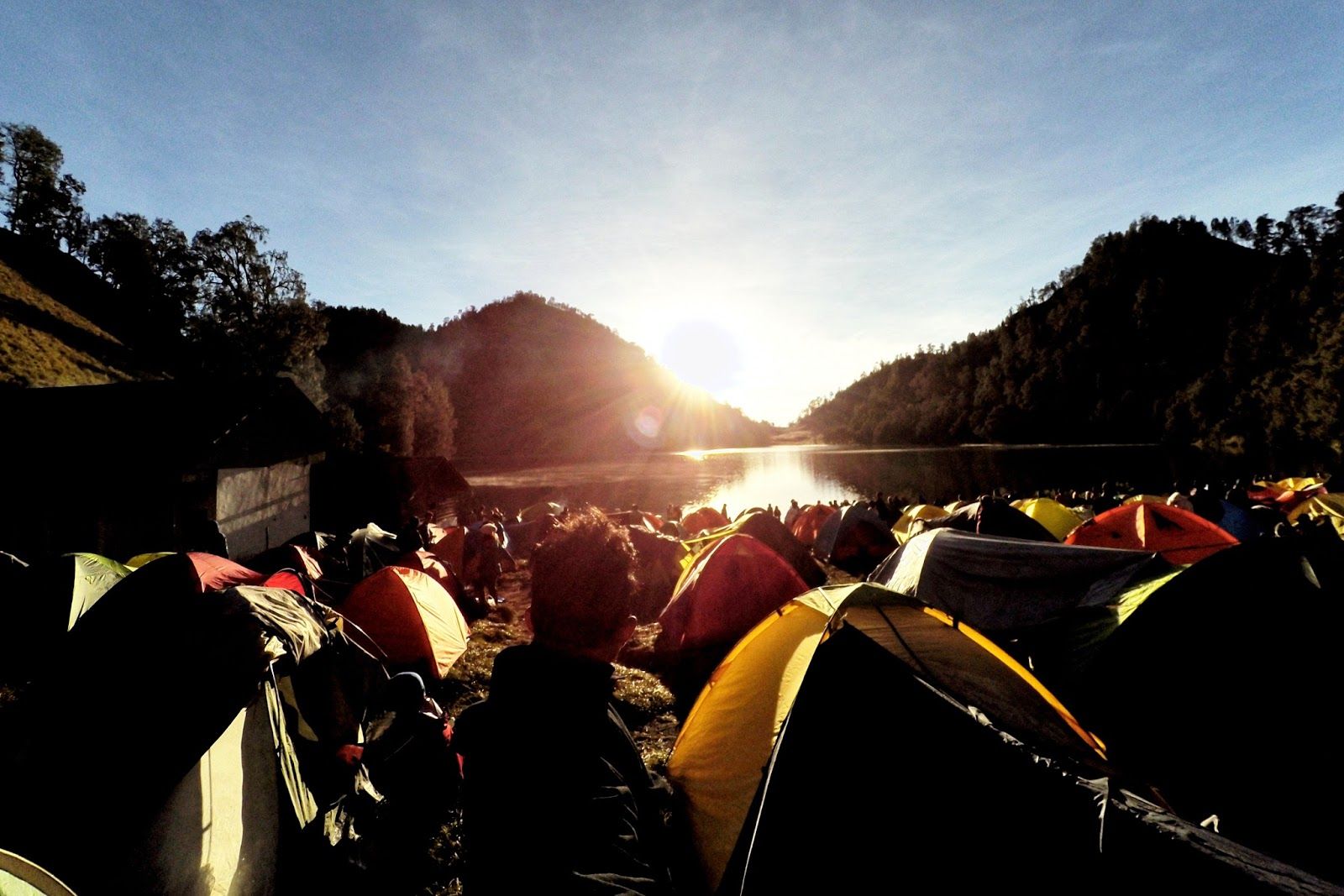 sunrise in ranu kumbolo