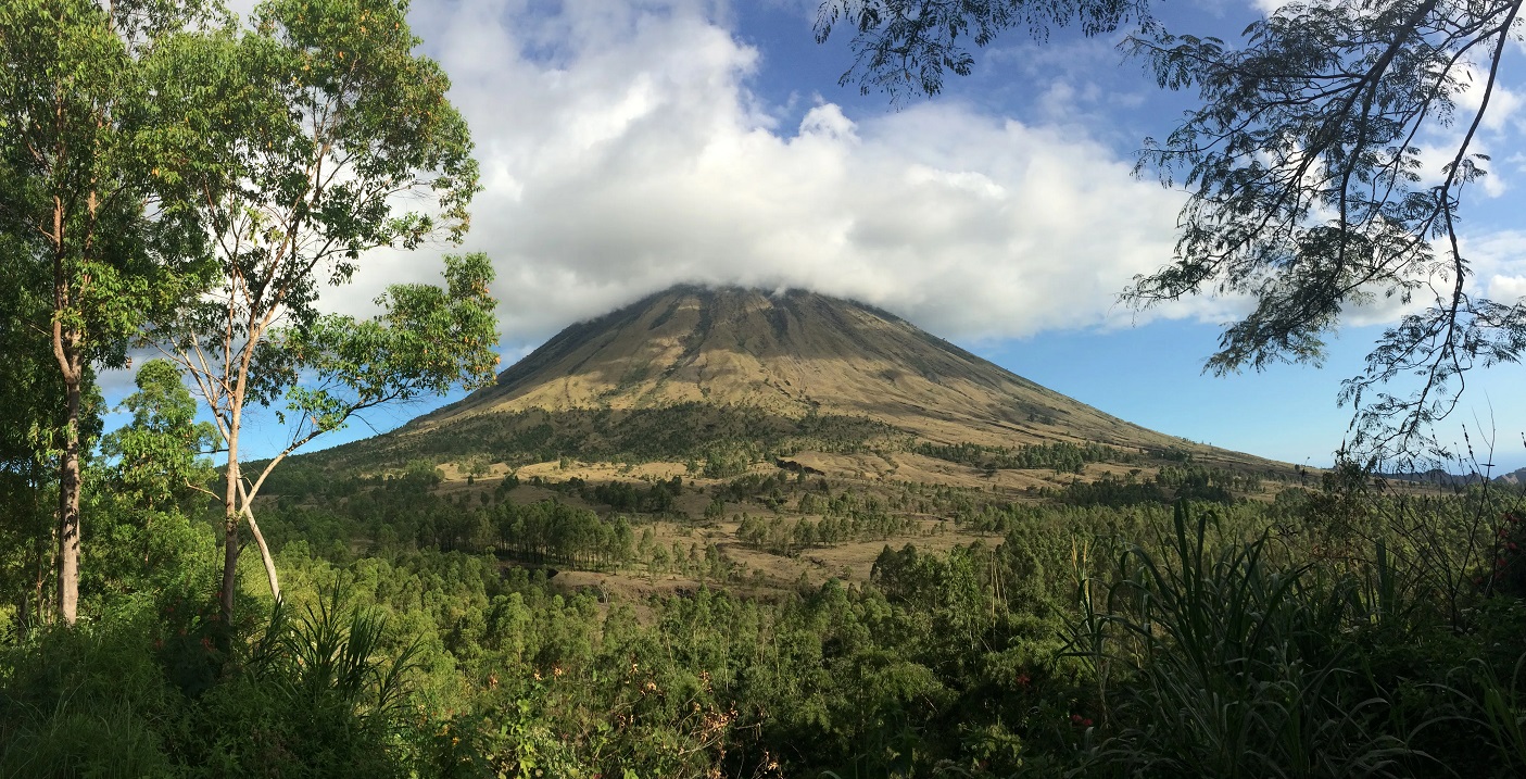 Mount Inerie in Flores