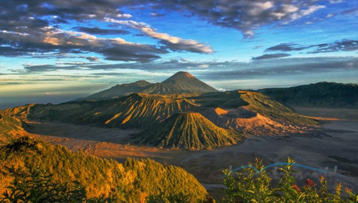 having romantic honeymoon in bromo national park