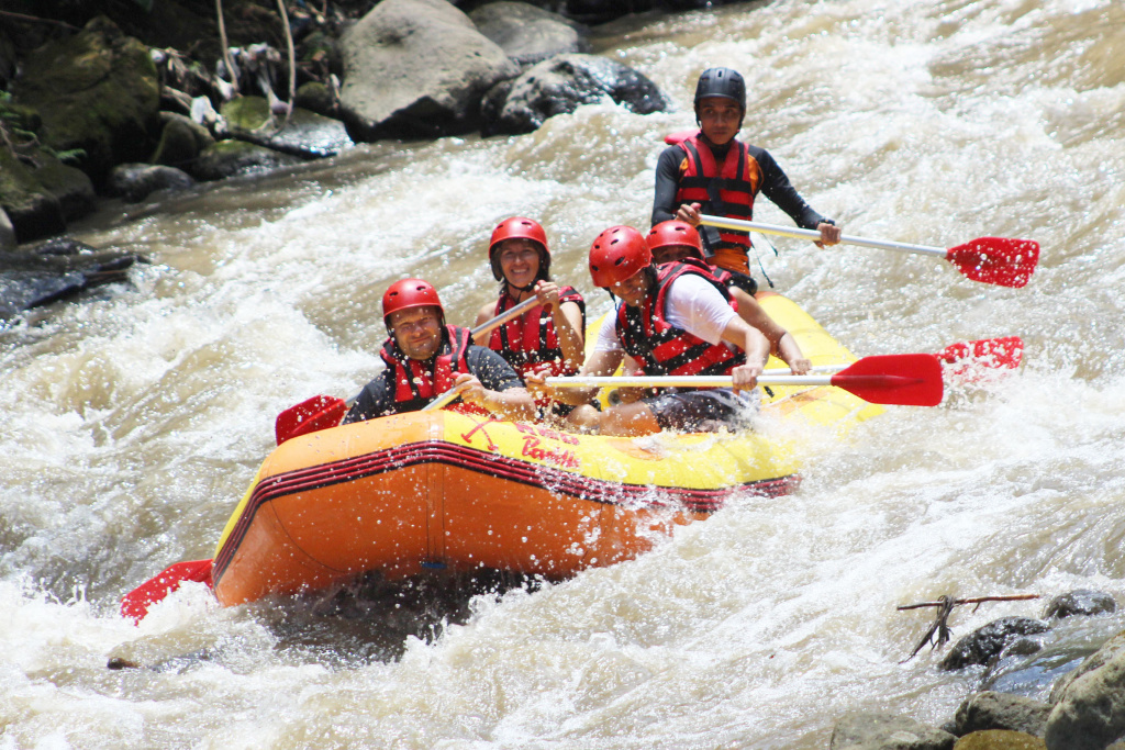 ayung river rafting experience